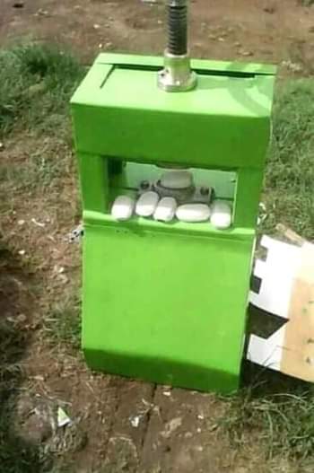 A picture of G Nuts MACHINE WHATSAPP 0776961667