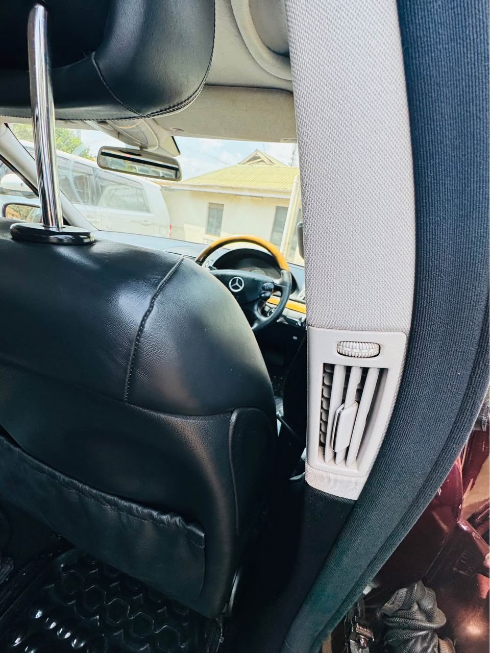 A picture of W211 2008 model