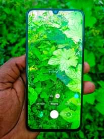 A picture of Samsung Galaxy a70 ram6 gb128 better 4500mh android 13