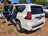 A picture of Land Cruiser Prado Tx 2018 modal petrol 2 7cc 7