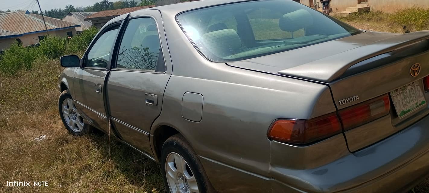 A picture of 08034244232.toyota camry