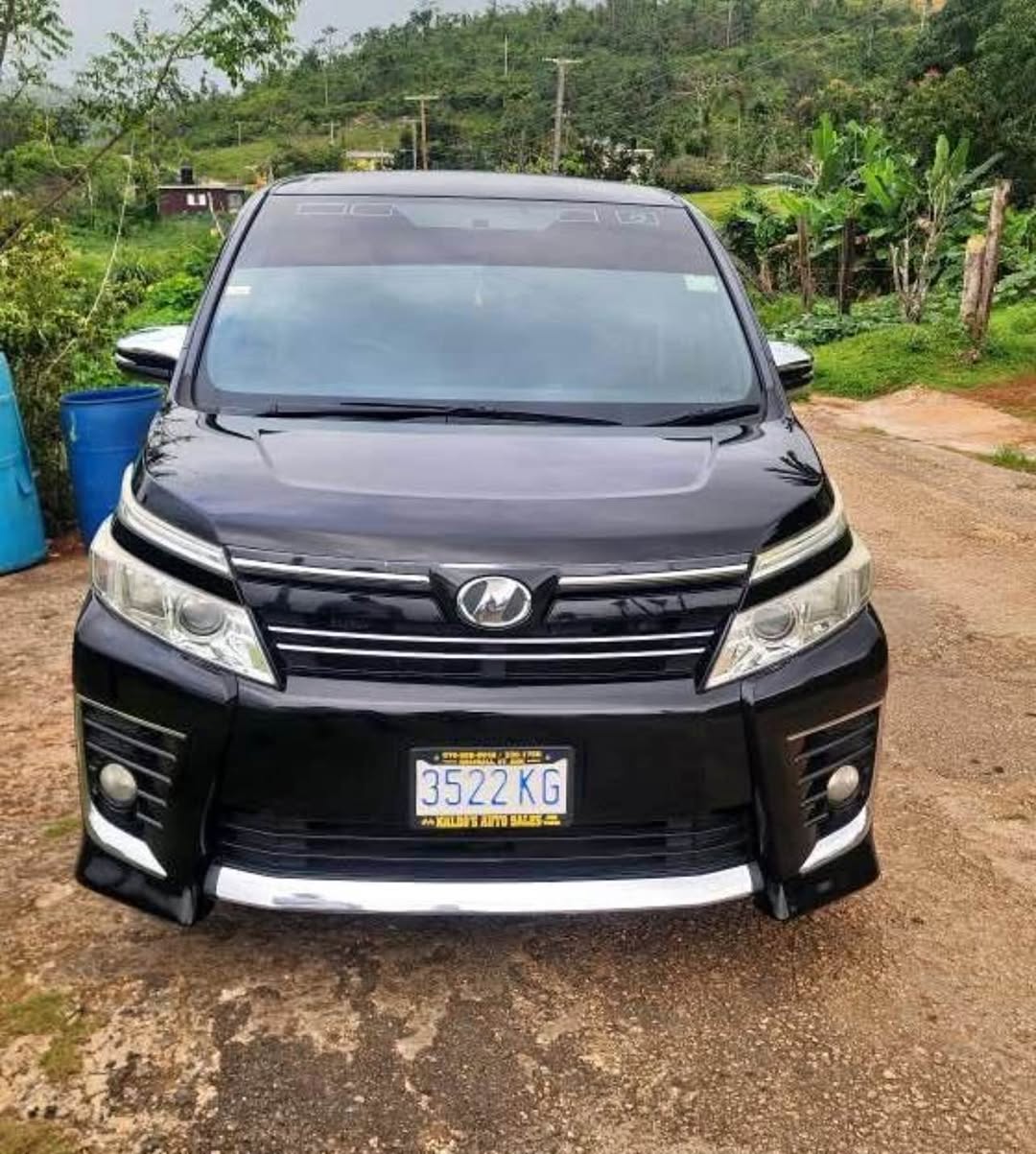 toyota voxy