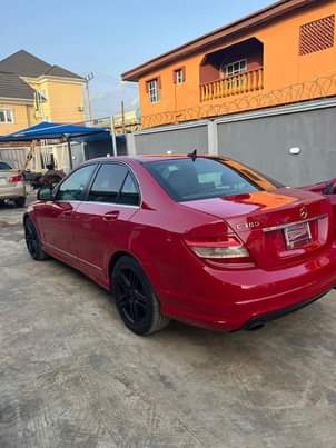 A picture of 08 Mercedes Benz C300