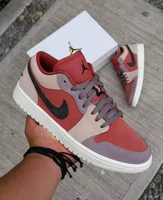 A picture of Men s shoes