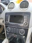 A picture of 2005 Benz ML500