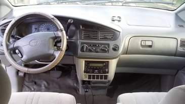 A picture of Toyota sienna