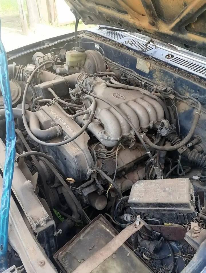 used toyota hilux