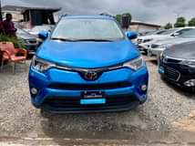 A picture of TOYOTA RAV4 2017
