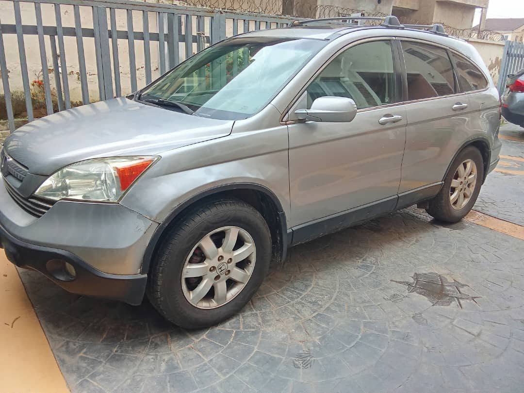 A picture of Honda CR V