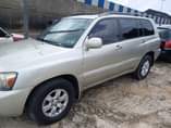A picture of Neatly used Toyota highlander 2004 model Good engine and smooth