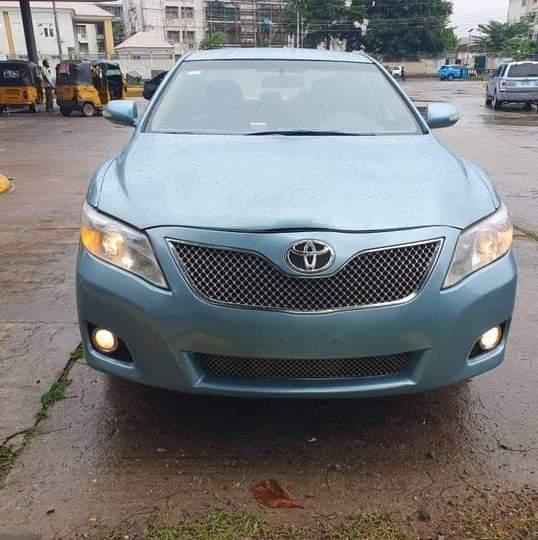 A picture of Toyota Camry 2008 on belt 