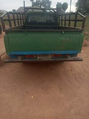 A picture of Nissan dasum pick up