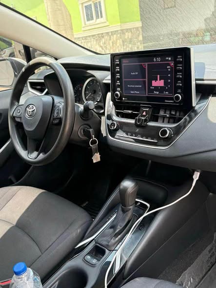 A picture of 2021 Toyota Corrola 15 000 000