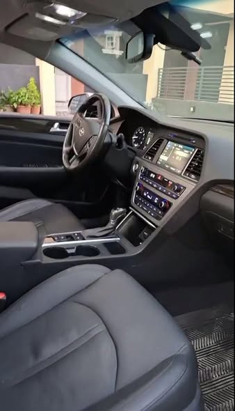 A picture of 2017 Hyundai sonata