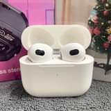 A picture of AIRPODS PRO