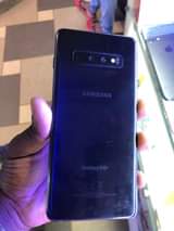 A picture of Samsung galaxy S10plus