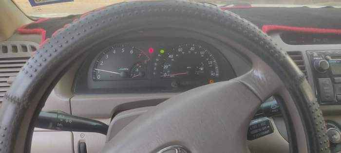 A picture of 2004 Toyota 2004