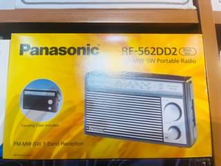 A picture of Panasonic RF 562DD2 Portable Radio