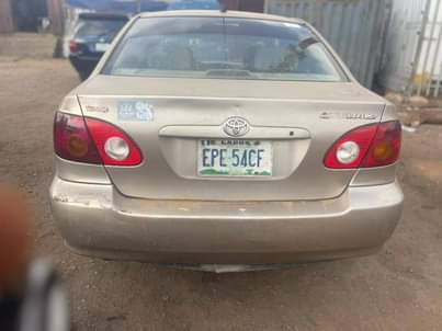 A picture of Toyota Corolla 04
