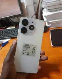 A picture of Techno spark 10 256gb with afault front cam but rest