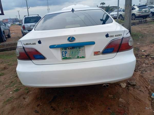 A picture of Highest grade Lexus ES 330 Everything is intact and untouched