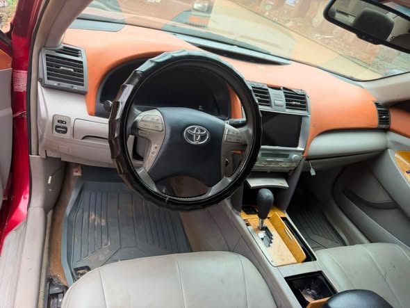 A picture of 2008 Toyota camry