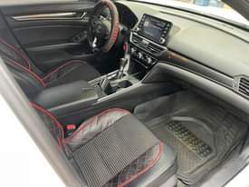 A picture of Honda Accord 2019
