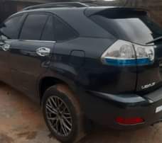 A picture of LOCAL USED LEXUS Rx350