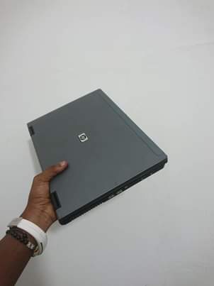 A picture of laptop hp elitebook core 2duo