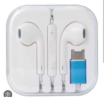 A picture of Earphones Type C