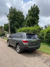 A picture of FEW MONTHS USED 2011 TOYOTA HIGHLANDER KEYLESS ENTRY WITH POWER