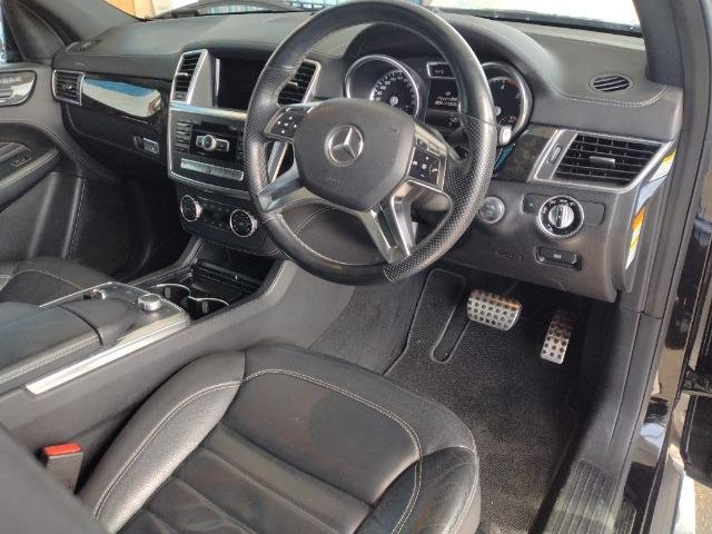 A picture of DAMAGED MERCEDES BENZ ML BLUETEC READY TO BE IMPORTED AT