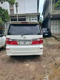 A picture of toyota noah