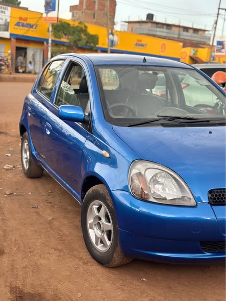 A picture of Vitz 7 5m