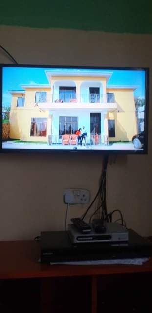 A picture of Samsung TV 32