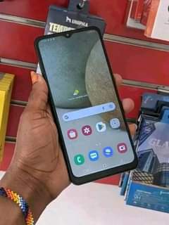 A picture of SAMSUNG A12