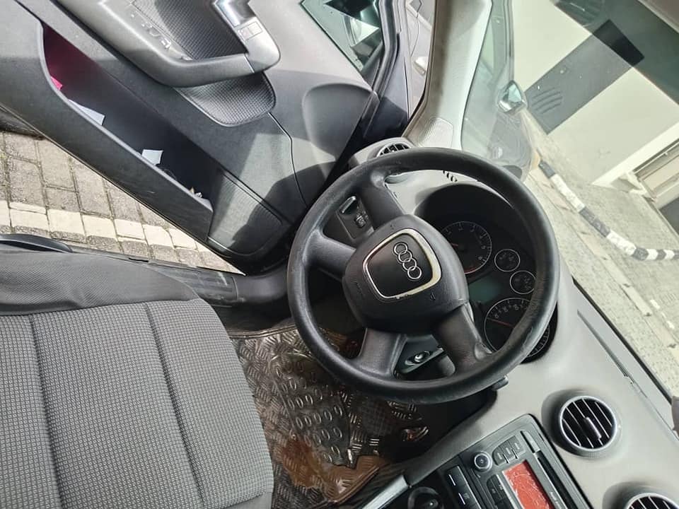 A picture of Reg O8 Audi A3