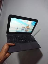 A picture of slim laptop hp core 2duo