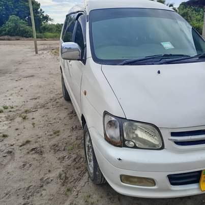 A picture of Toyota noah
