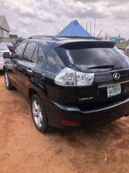 A picture of Lexus Rx 330 Everything is working perfectly fine 6 5