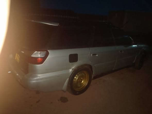 A picture of Subaru legacy 2000