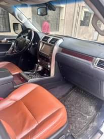 A picture of BARELY USED LEXUS GX460 2015 PLATINUM EDITION