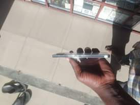 A picture of AQUOS ZERO 6 GB 128 RAM 8 GB