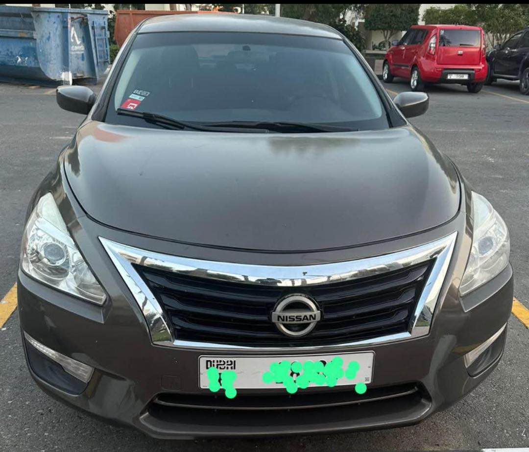 A picture of Nissan Altima model 2014