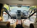 A picture of TOYOTA NADIA Mwanza ilemela Price 10.5m Cc1998 Year 2004 Low