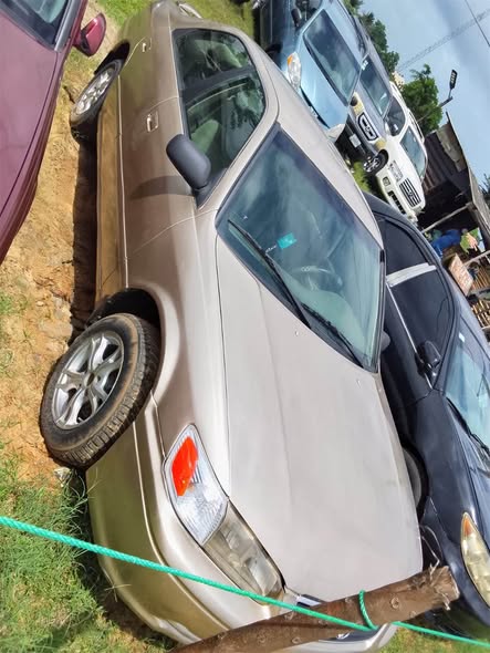 A picture of Toyota Camry evelope 09063393963