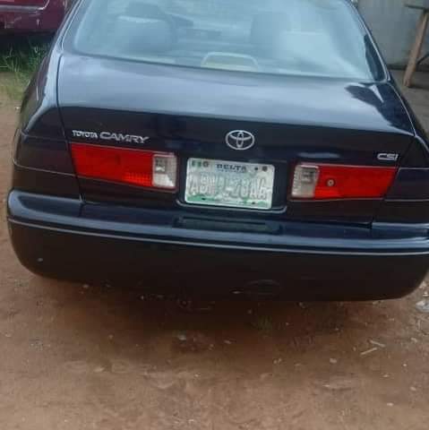 A picture of Toyota Camry droplight