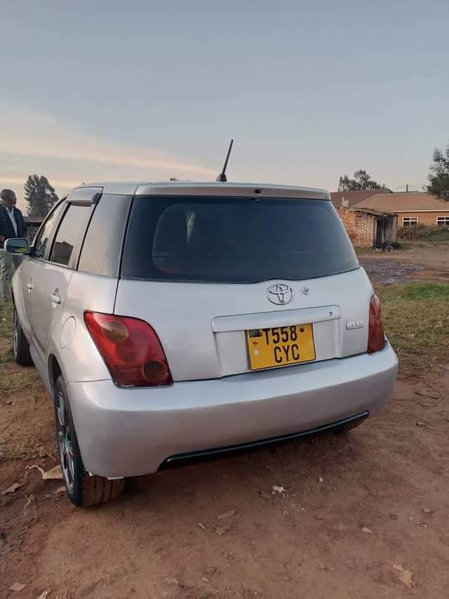 A picture of 2005 Toyota Toyoy 6.5