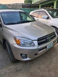 A picture of Super clean 4plugs 2009 Toyota RAV4 untouched Engine and gear