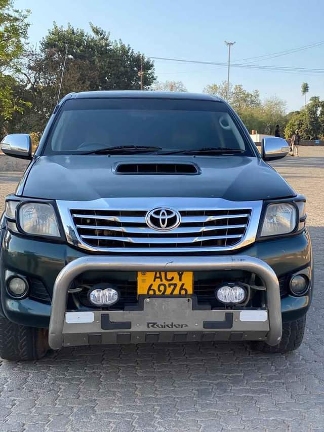 used toyota hilux